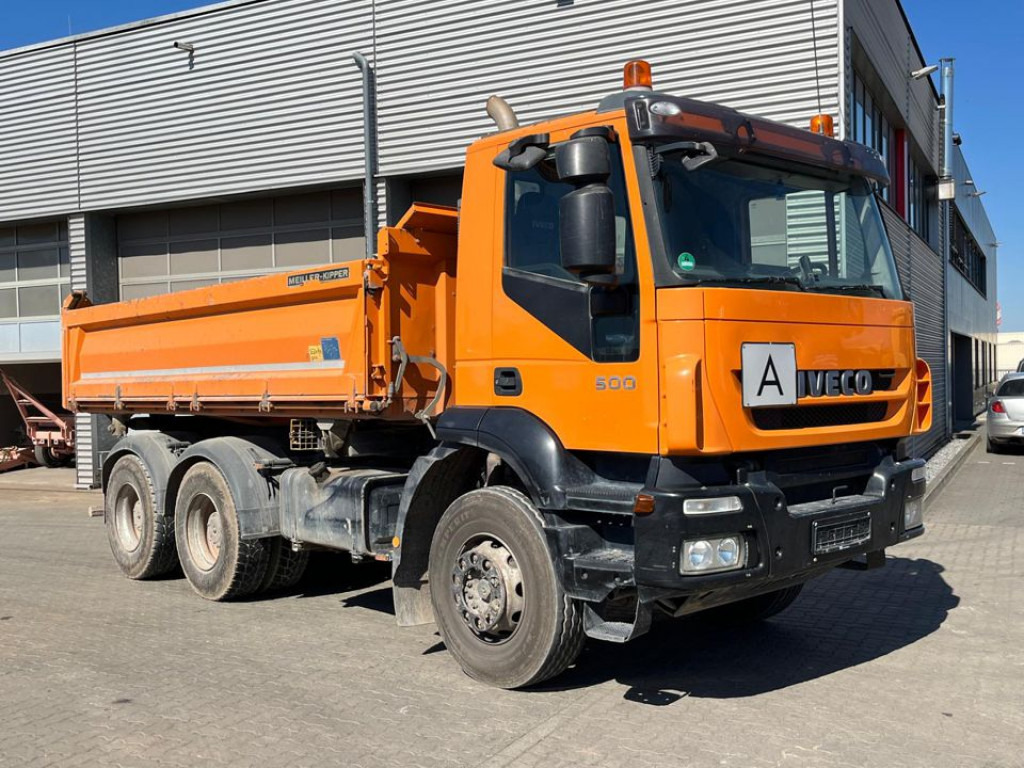 IVECO-MAGIRUS TRACKER AD260T50 6x4 3-Achs Kipper Schalter, Blatt - Camión volquete: foto 5 IVECO-MAGIRUS TRACKER AD260T50 6x4 3-Achs Kipper Schalter, Blatt - Camión volquete: foto 5