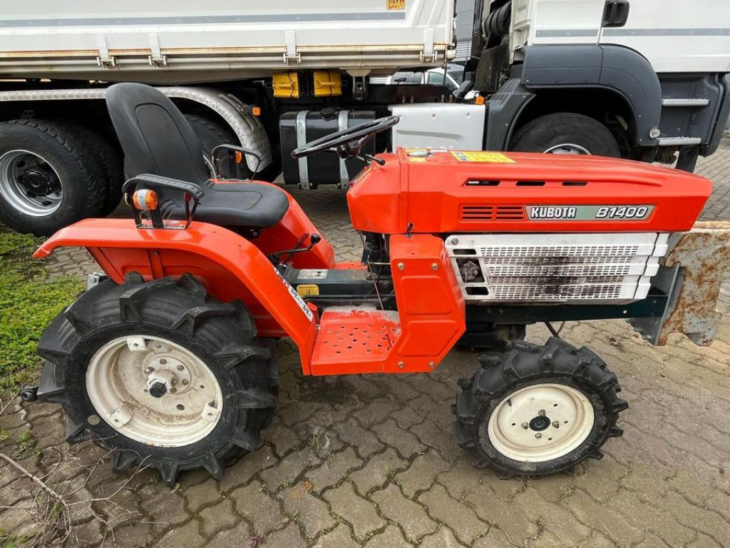 Kubota Trecker 1400 Diverse mit Zapfwelle am Heck und H - Tractor: foto 3 Kubota Trecker 1400 Diverse mit Zapfwelle am Heck und H - Tractor: foto 3