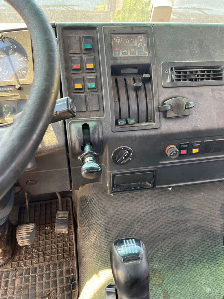 Camión multibasculante, Camión grúa MAN F2000 27.342 6x4 Abrollkipper mit Kran: foto 7 Camión multibasculante, Camión grúa MAN F2000 27.342 6x4 Abrollkipper mit Kran: foto 7