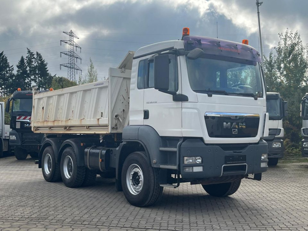 MAN TG-S 26.440 6x4 BB 3-Achs Kipper Schalter - Camión volquete: foto 5 MAN TG-S 26.440 6x4 BB 3-Achs Kipper Schalter - Camión volquete: foto 5