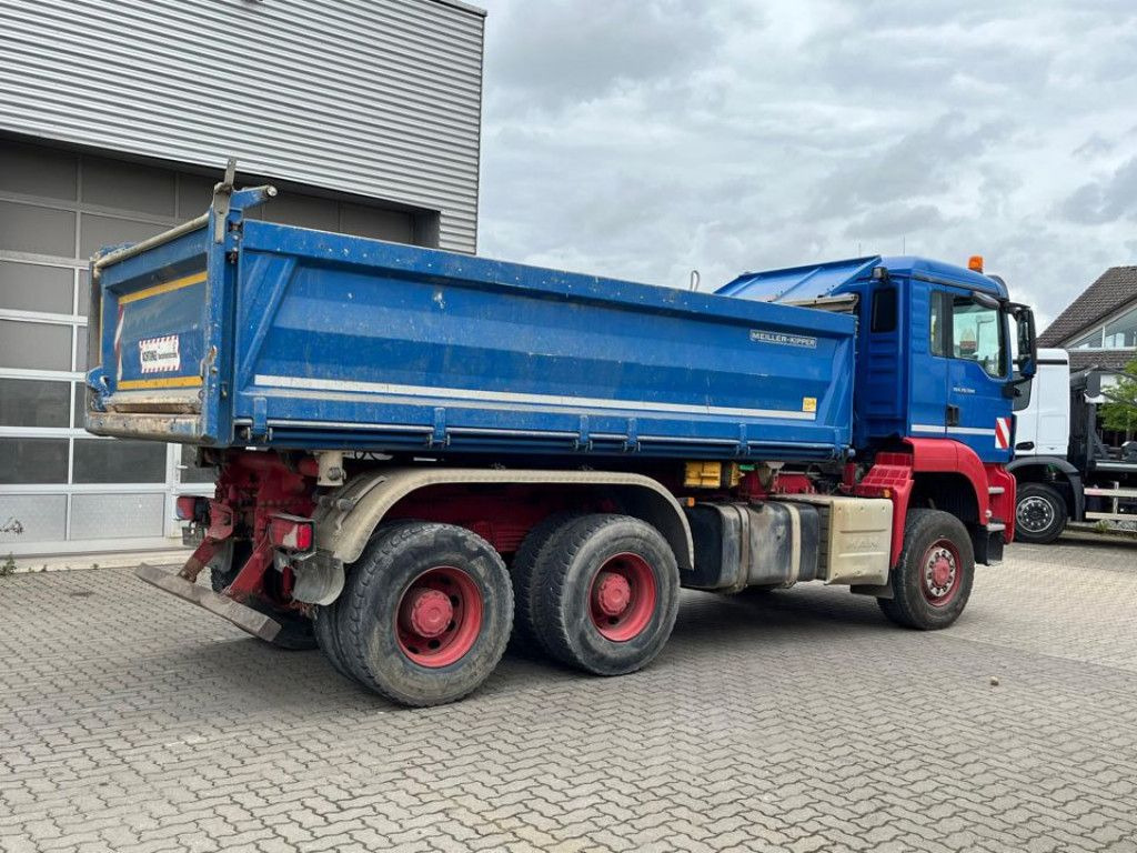 MAN TG-S 26.500 6x6 BB 3-Achs Allradkipper Bordmatik - Camión volquete: foto 4 MAN TG-S 26.500 6x6 BB 3-Achs Allradkipper Bordmatik - Camión volquete: foto 4