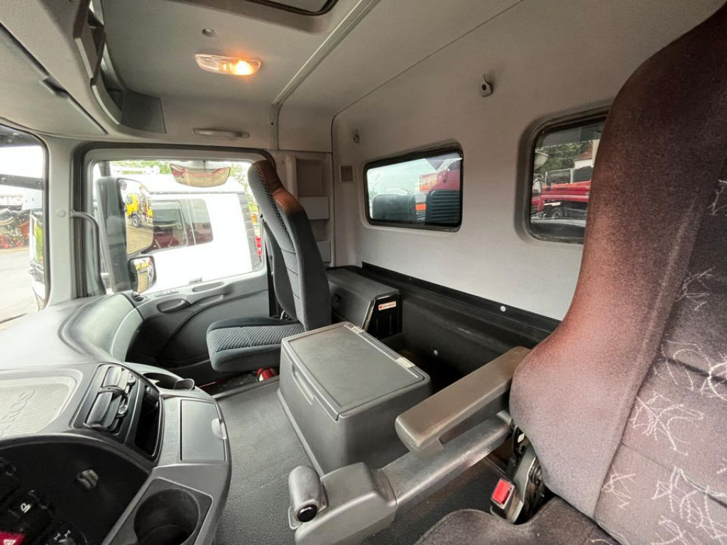 MERCEDES-BENZ Actros 4141 K 8x4 4-Achs Kipper Bordmatik Meiller Top - Camión volquete: foto 3 MERCEDES-BENZ Actros 4141 K 8x4 4-Achs Kipper Bordmatik Meiller Top - Camión volquete: foto 3