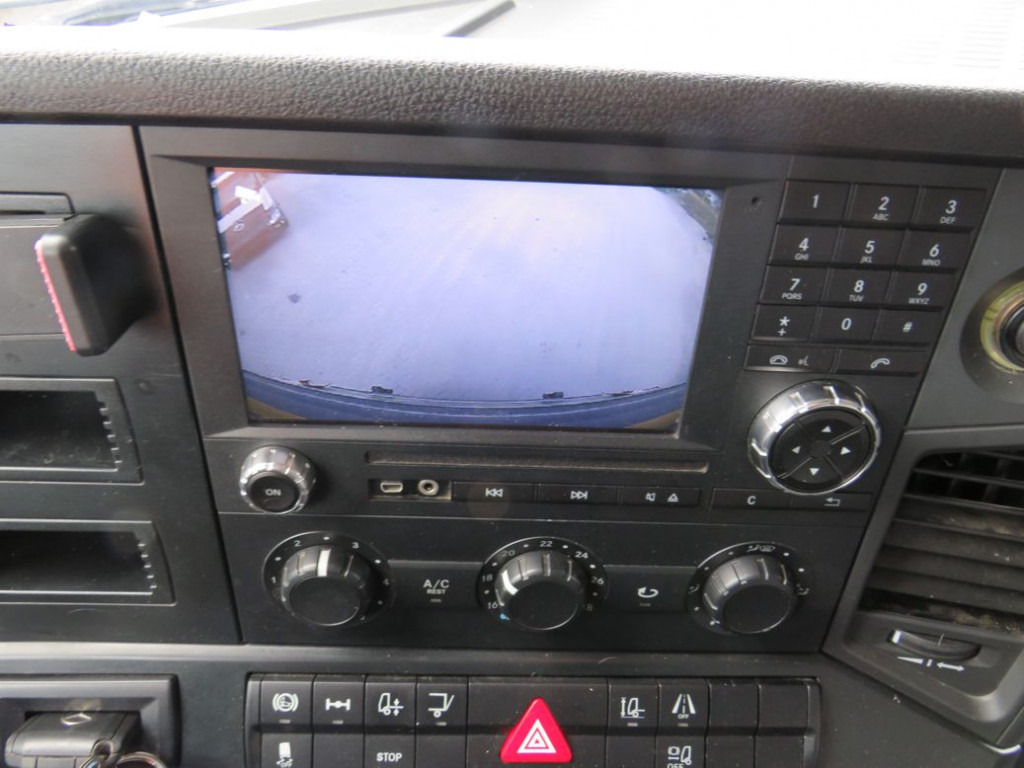 MERCEDES-BENZ Antos 1830 L nR 4x2 Standardkoffer LBW LBW 2to+Funk - Camión caja cerrada: foto 3 MERCEDES-BENZ Antos 1830 L nR 4x2 Standardkoffer LBW LBW 2to+Funk - Camión caja cerrada: foto 3