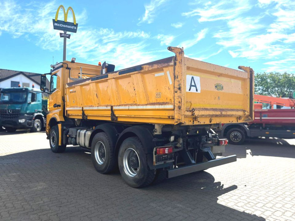 MERCEDES-BENZ Arocs 2663 6x4 3-Achs Kipper Meiller Bordmatik - Camión volquete: foto 4 MERCEDES-BENZ Arocs 2663 6x4 3-Achs Kipper Meiller Bordmatik - Camión volquete: foto 4
