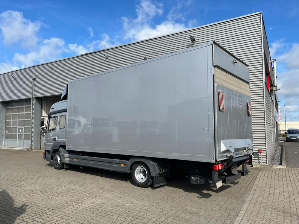 Furgoneta caja cerrada MERCEDES-BENZ Atego 818 L Möbelkoffer LBW Möbelkoffer gr.Fhs+Sitzreihe: foto 6