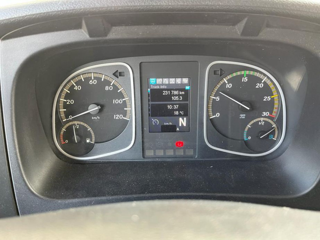 Furgoneta caja cerrada MERCEDES-BENZ Atego 818 L Möbelkoffer LBW Möbelkoffer gr.Fhs+Sitzreihe: foto 10