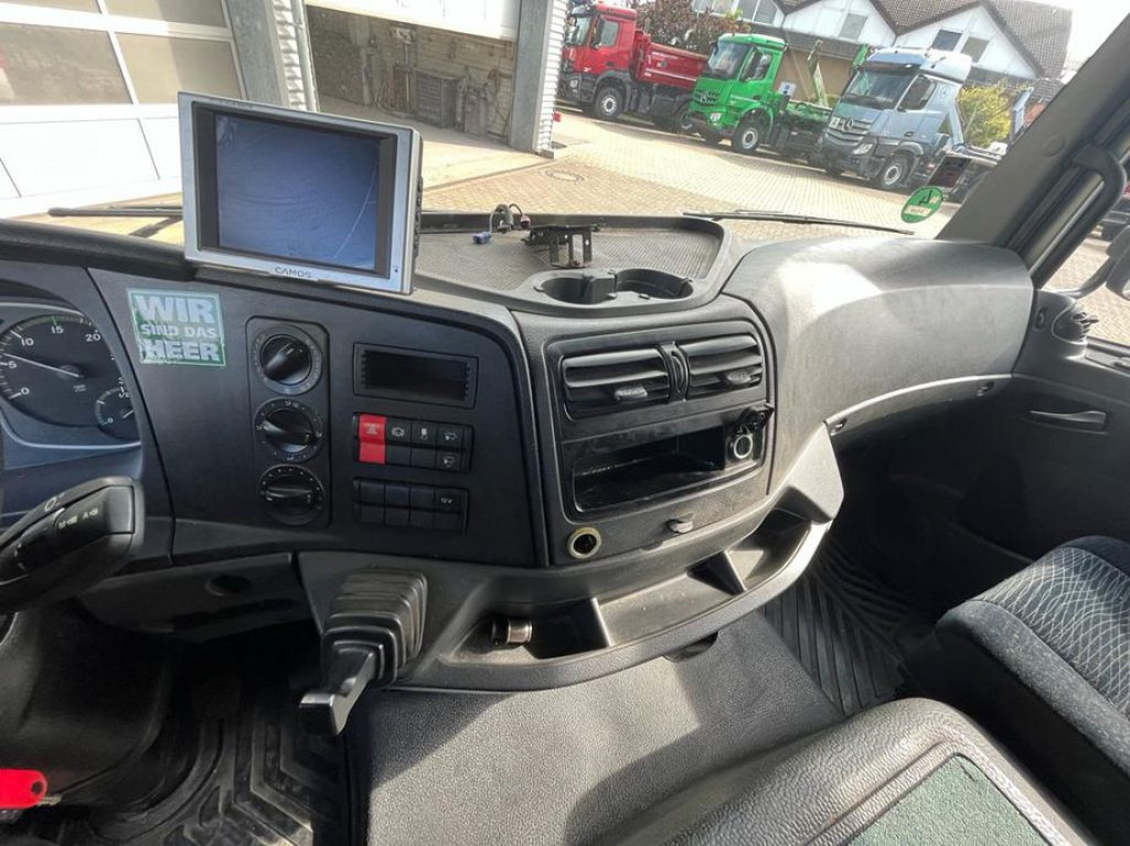 Furgoneta caja cerrada MERCEDES-BENZ Atego 818 L Möbelkoffer LBW Möbelkoffer gr.Fhs+Sitzreihe: foto 12