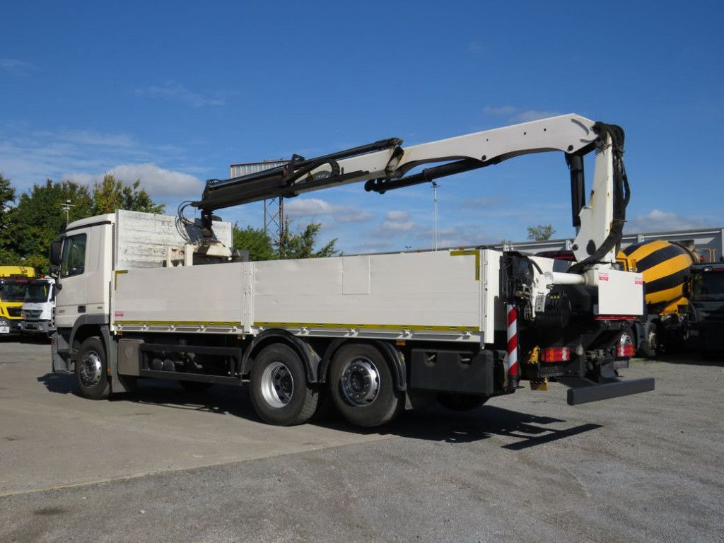Mercedes-Benz Actros 2541 L6x2 Pritsche Heckkran Funk - Camión grúa, Camión caja abierta: foto 4 Mercedes-Benz Actros 2541 L6x2 Pritsche Heckkran Funk - Camión grúa, Camión caja abierta: foto 4
