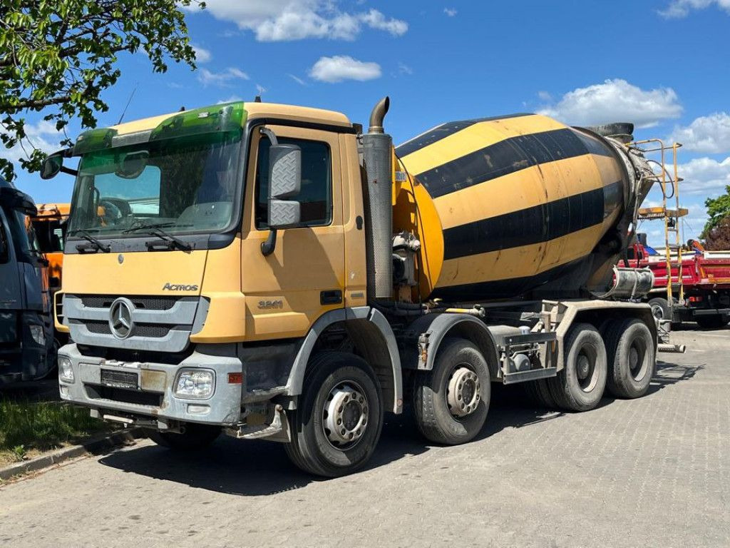 Mercedes-Benz Actros 3241 B 8x4 Betonmischer Liebherr, Deutsc - Camión multibasculante: foto 1 Mercedes-Benz Actros 3241 B 8x4 Betonmischer Liebherr, Deutsc - Camión multibasculante: foto 1