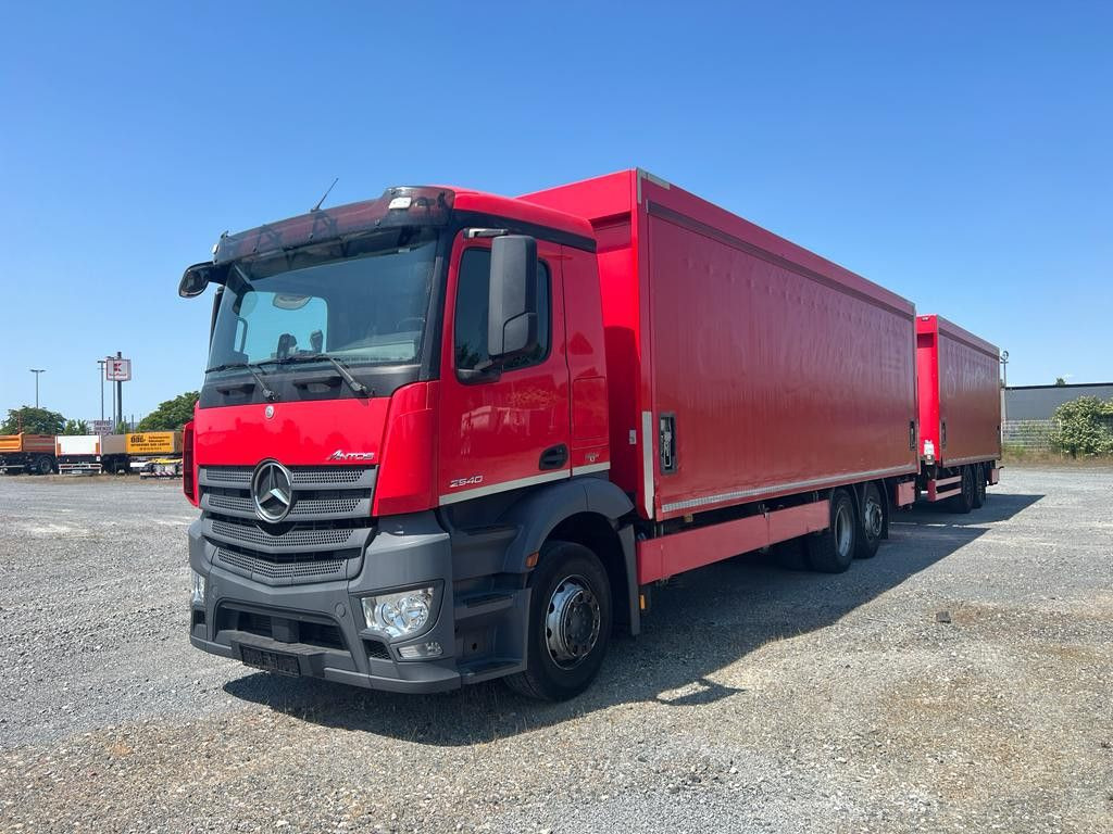 Mercedes-Benz Antos 2540 L 6x2 Pritsche LBW Coca Cola, 8,2m Ge - Camión lona: foto 1 Mercedes-Benz Antos 2540 L 6x2 Pritsche LBW Coca Cola, 8,2m Ge - Camión lona: foto 1