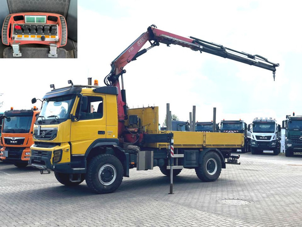 VOLVO (S) Truck FM 330 4x4 Pritsche Kran Singelreifen Funkfernbedienung - Camión caja abierta, Camión grúa: foto 1 VOLVO (S) Truck FM 330 4x4 Pritsche Kran Singelreifen Funkfernbedienung - Camión caja abierta, Camión grúa: foto 1