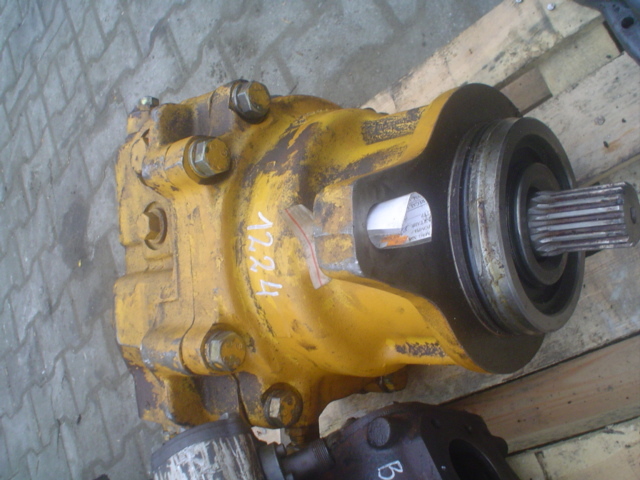 KOMATSU 81D-021 7YY24 - Motor hidráulico para Maquinaria de construcción: foto 1 KOMATSU 81D-021 7YY24 - Motor hidráulico para Maquinaria de construcción: foto 1