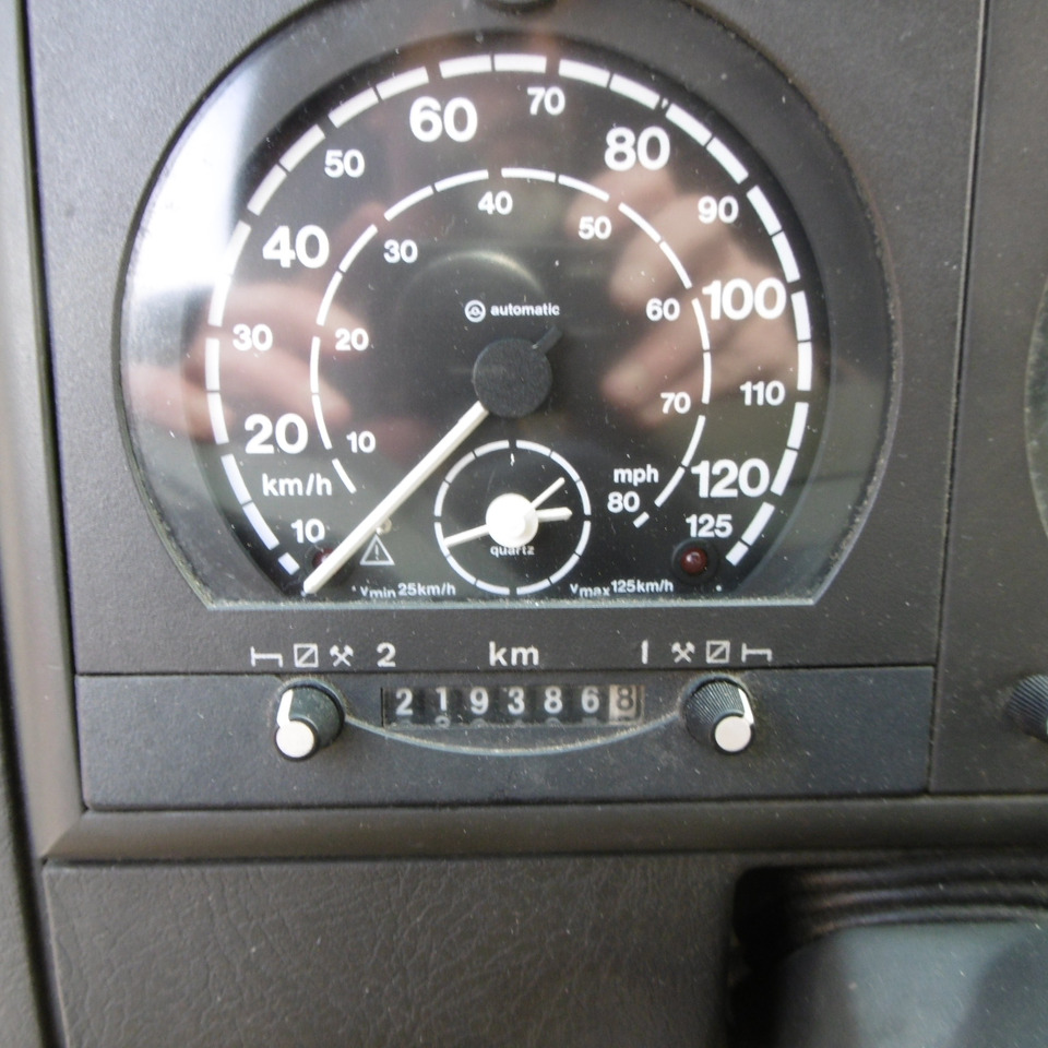 Camión cisterna para transporte de gas IVECO 130.24 LPG GAS Tank: foto 10