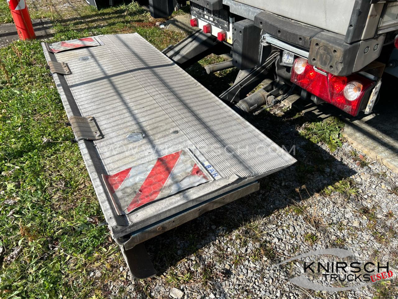 SCHMITZ SKO 24 Doppelstock, LBW 2000 kg, Liftachse - Semirremolque isotérmico: foto 4 SCHMITZ SKO 24 Doppelstock, LBW 2000 kg, Liftachse - Semirremolque isotérmico: foto 4