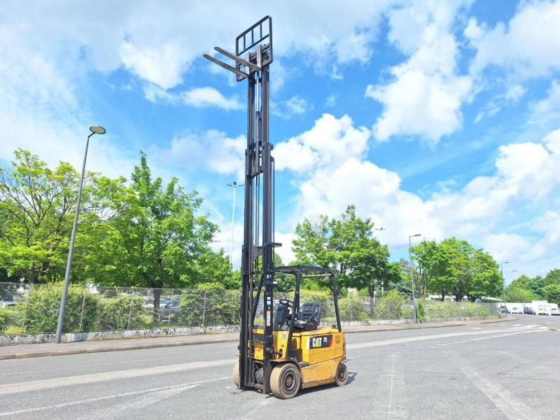 Caterpillar EP25KP - Carretilla elevadora eléctrica: foto 4 Caterpillar EP25KP - Carretilla elevadora eléctrica: foto 4