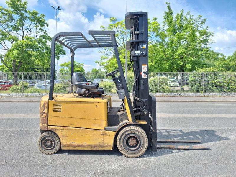 Caterpillar EP25KP - Carretilla elevadora eléctrica: foto 3 Caterpillar EP25KP - Carretilla elevadora eléctrica: foto 3