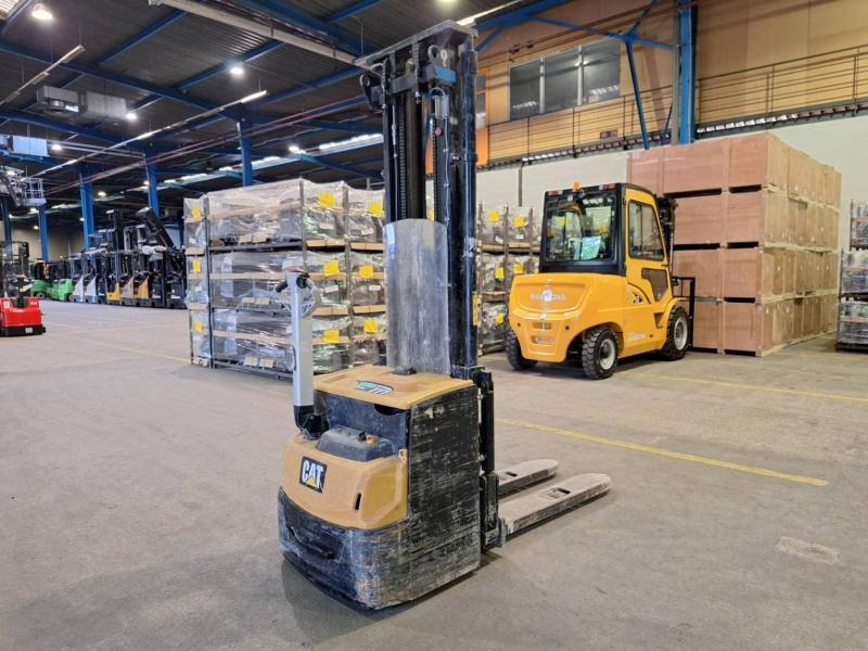 Caterpillar NSP16N2 - Apilador: foto 2 Caterpillar NSP16N2 - Apilador: foto 2