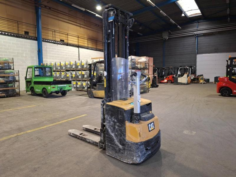 Caterpillar NSP16N2 - Apilador: foto 1 Caterpillar NSP16N2 - Apilador: foto 1