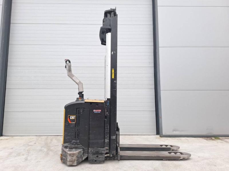 Caterpillar NSV16Ni - Apilador: foto 3 Caterpillar NSV16Ni - Apilador: foto 3