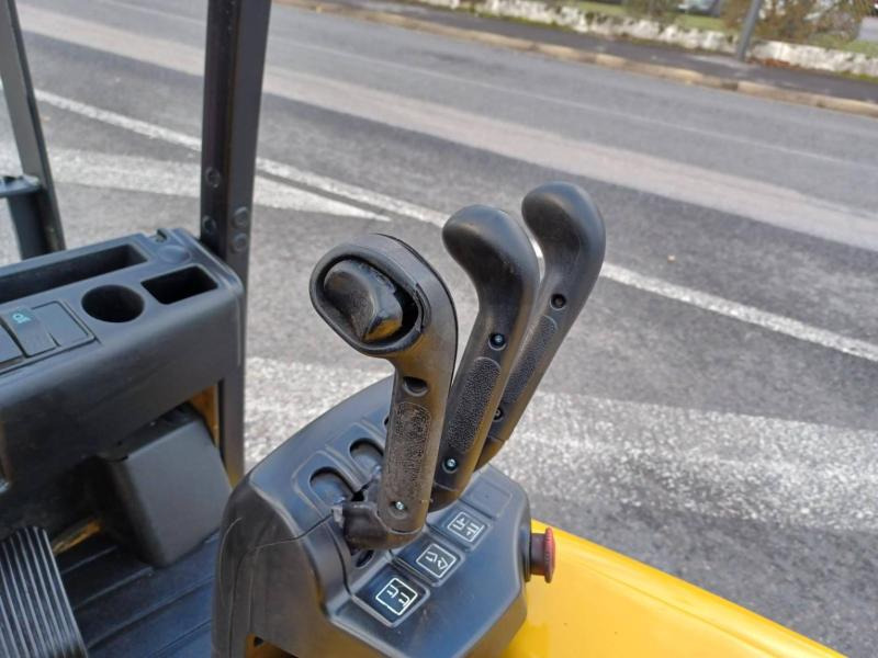 Carretilla elevadora eléctrica Yale ERP16VTMWB: foto 12