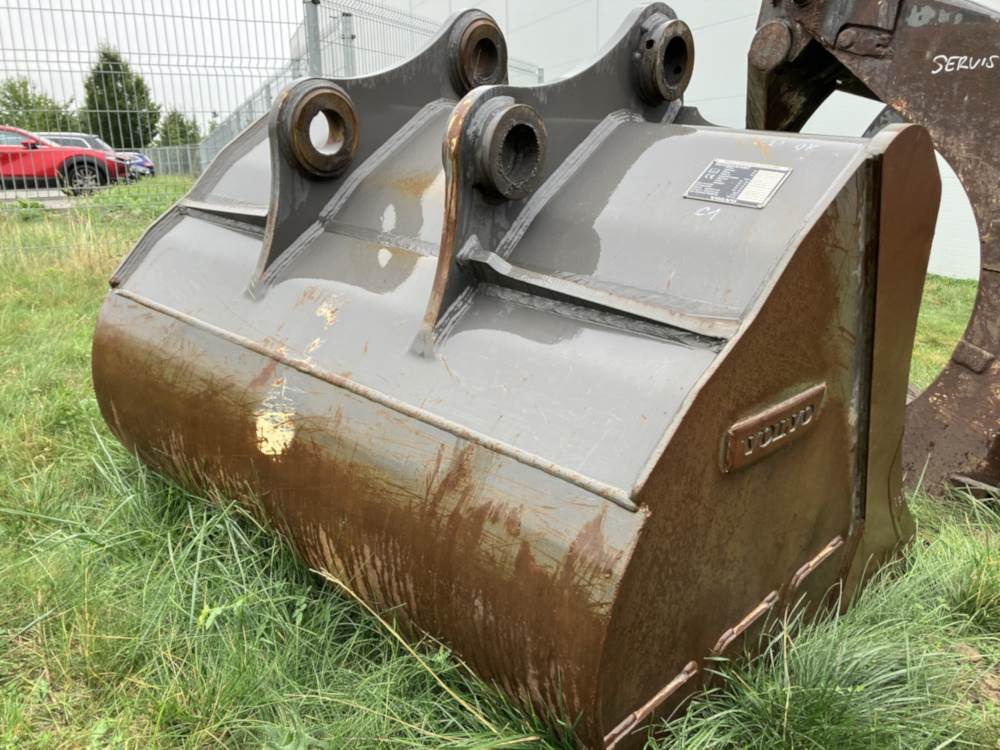 Volvo Tieflöffel mit Zähnen - Festanbau - Retroexcavadora: foto 3 Volvo Tieflöffel mit Zähnen - Festanbau - Retroexcavadora: foto 3