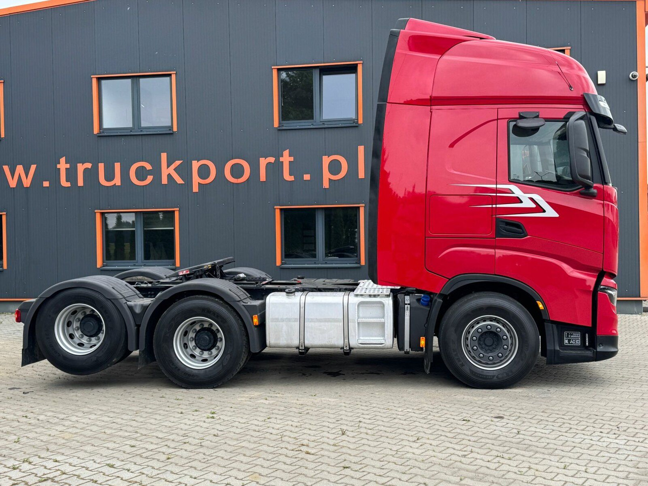 Iveco S-WAY 570 6x2 EURO6 BOOGIE Kipphydraulik - Cabeza tractora: foto 4 Iveco S-WAY 570 6x2 EURO6 BOOGIE Kipphydraulik - Cabeza tractora: foto 4
