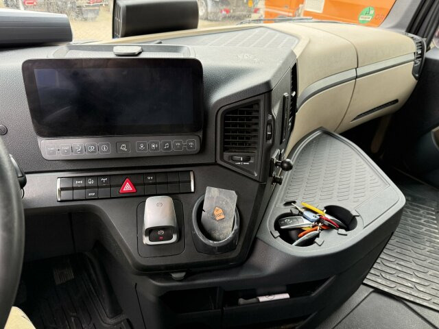 Mercedes-Benz ACTROS 1846 4x4 HAD Eur 6 Kipphydraulik Retarder - Cabeza tractora: foto 3 Mercedes-Benz ACTROS 1846 4x4 HAD Eur 6 Kipphydraulik Retarder - Cabeza tractora: foto 3