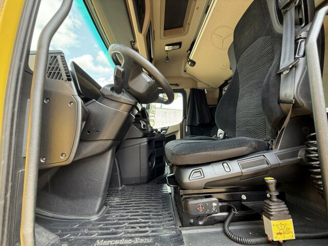 Cabeza tractora Mercedes-Benz ACTROS 1846 4x4 HAD Eur 6 Kipphydraulik Retarder: foto 13 Cabeza tractora Mercedes-Benz ACTROS 1846 4x4 HAD Eur 6 Kipphydraulik Retarder: foto 13