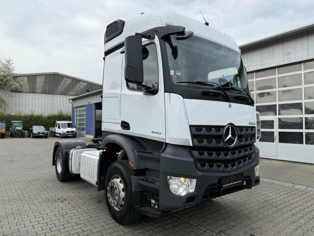 Mercedes-Benz Actros 1843 Sattelzugmaschine 4x2 Kipph. - Cabeza tractora: foto 1 Mercedes-Benz Actros 1843 Sattelzugmaschine 4x2 Kipph. - Cabeza tractora: foto 1