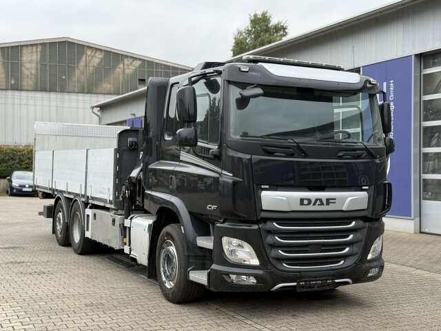 DAF CF 450 FAN 6x2 Pritsche mit Kran HIAB 188 E-6 - Camión grúa: foto 1 DAF CF 450 FAN 6x2 Pritsche mit Kran HIAB 188 E-6 - Camión grúa: foto 1