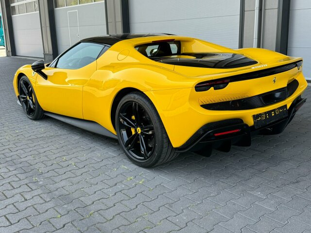 Coupé Ferrari 296 GTB Coupe: foto 11