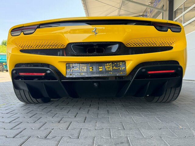 Coupé Ferrari 296 GTB Coupe: foto 10
