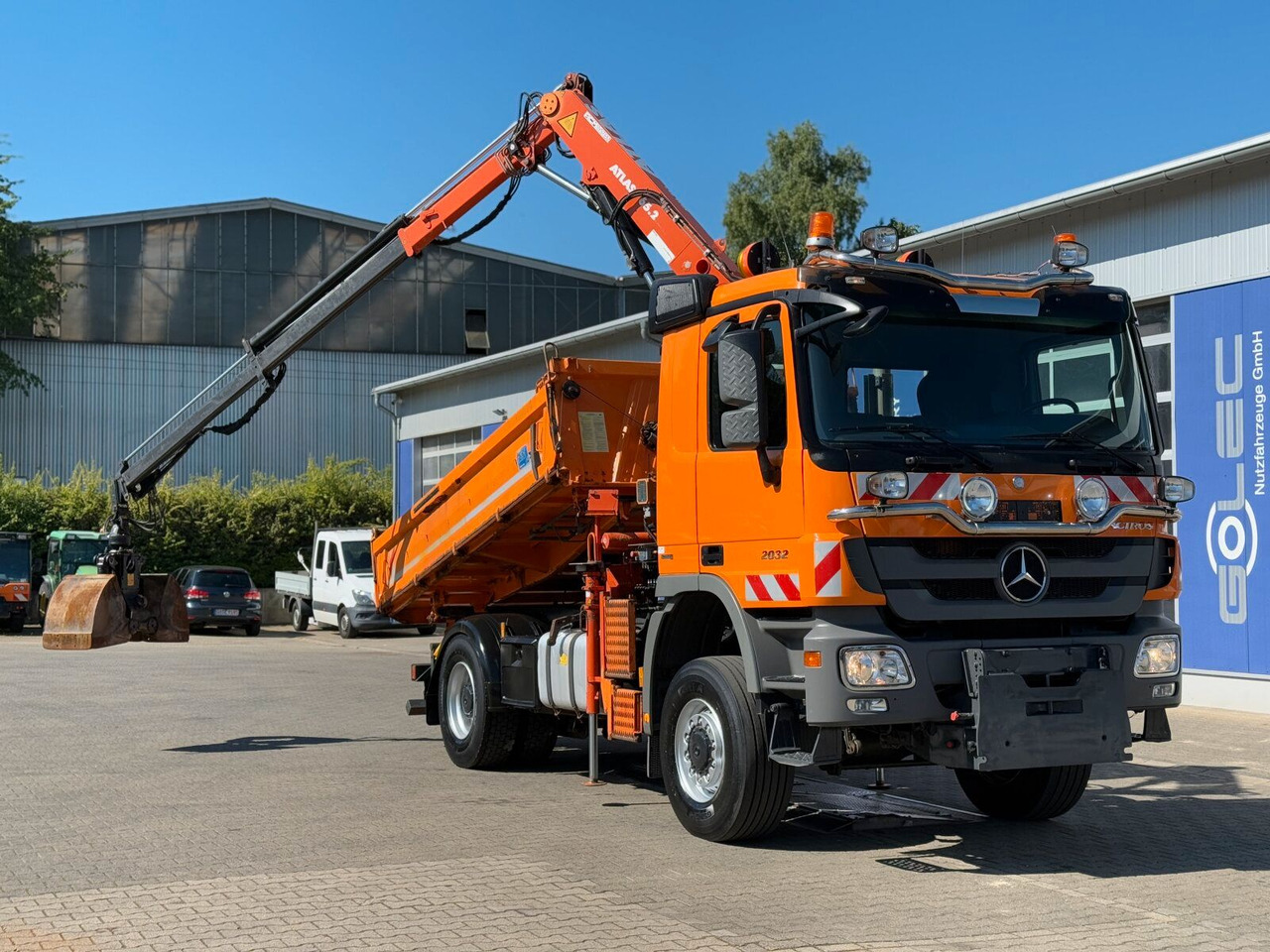 Mercedes-Benz ACTROS 2044 4x4 Kipper Kran ATLAS 65.2 A2L - Camión volquete, Camión grúa: foto 2 Mercedes-Benz ACTROS 2044 4x4 Kipper Kran ATLAS 65.2 A2L - Camión volquete, Camión grúa: foto 2