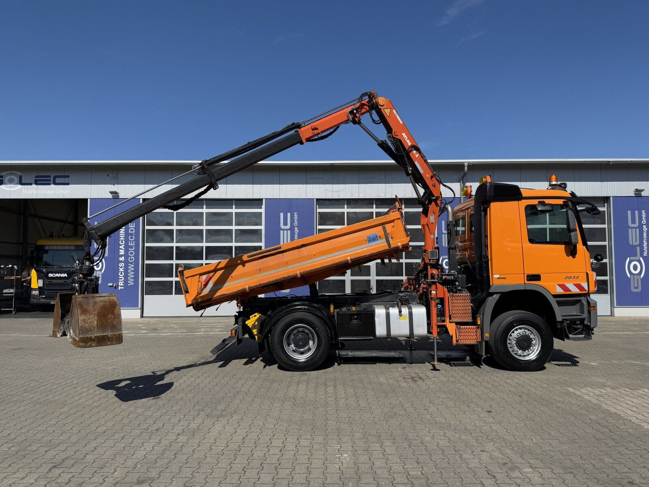 Mercedes-Benz ACTROS 2044 4x4 Kipper Kran ATLAS 65.2 A2L - Camión volquete, Camión grúa: foto 4 Mercedes-Benz ACTROS 2044 4x4 Kipper Kran ATLAS 65.2 A2L - Camión volquete, Camión grúa: foto 4