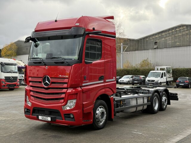 Camión portacontenedore/ Intercambiable Mercedes-Benz ACTROS 2543 6x2 Wechselaufbau BDF AHK 2 Betten: foto 12 Camión portacontenedore/ Intercambiable Mercedes-Benz ACTROS 2543 6x2 Wechselaufbau BDF AHK 2 Betten: foto 12