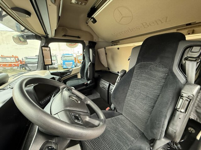 Camión portacontenedore/ Intercambiable Mercedes-Benz ACTROS 2543 6x2 Wechselaufbau BDF AHK 2 Betten: foto 14 Camión portacontenedore/ Intercambiable Mercedes-Benz ACTROS 2543 6x2 Wechselaufbau BDF AHK 2 Betten: foto 14