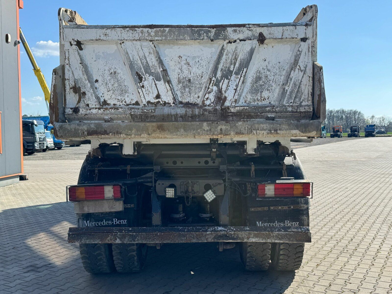 Mercedes-Benz ACTROS 4144 8x8 EURO4 DSK Meiller - Camión volquete: foto 5 Mercedes-Benz ACTROS 4144 8x8 EURO4 DSK Meiller - Camión volquete: foto 5