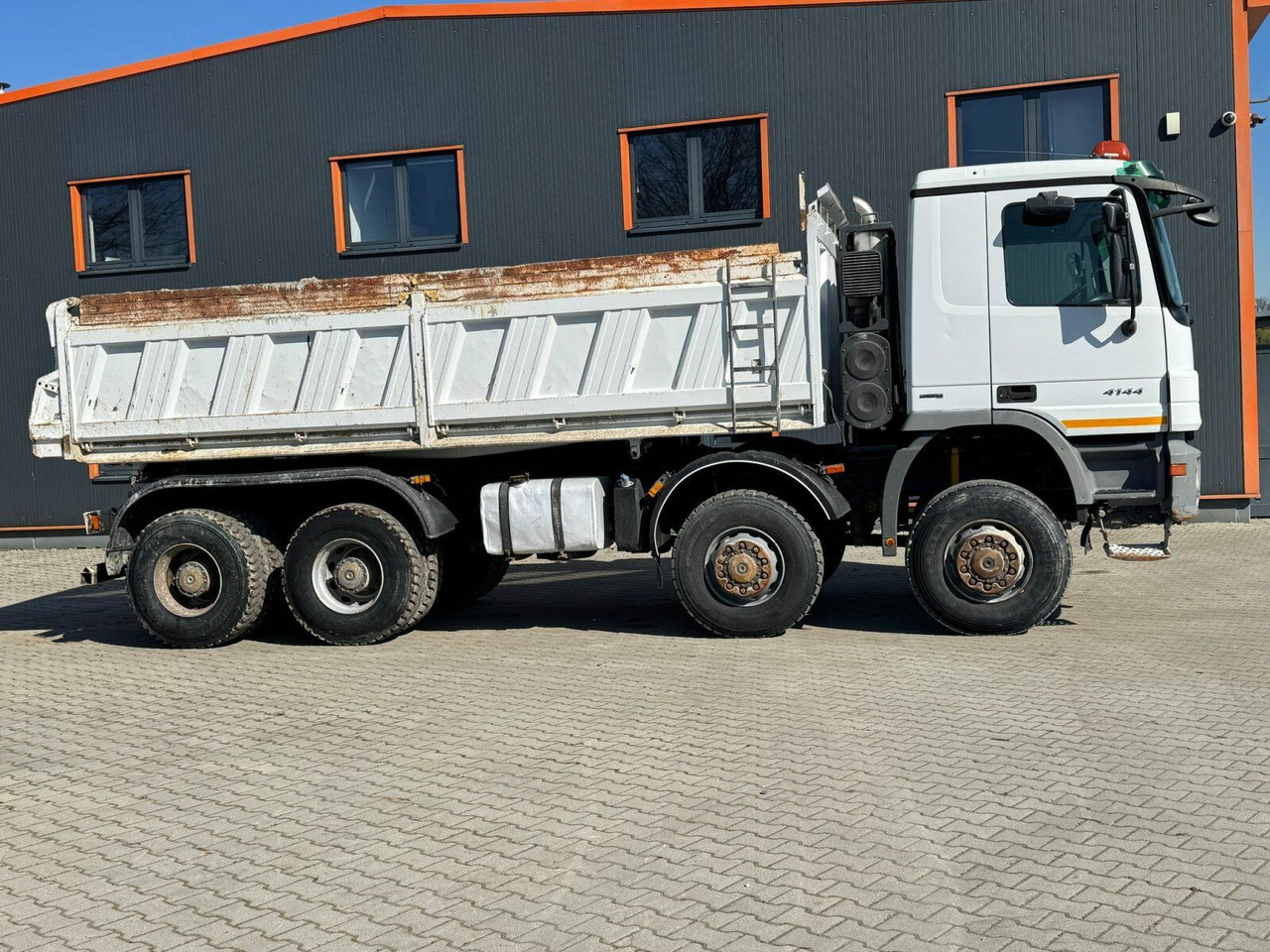 Mercedes-Benz ACTROS 4144 8x8 EURO4 DSK Meiller - Camión volquete: foto 3 Mercedes-Benz ACTROS 4144 8x8 EURO4 DSK Meiller - Camión volquete: foto 3