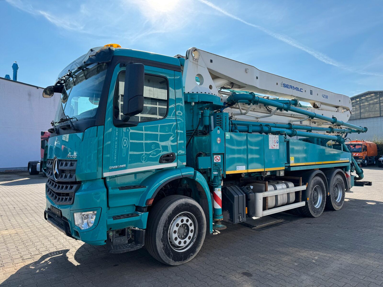 Mercedes-Benz AROCS 2836 6x4 Euro 6 Betonpumpe SERMAC 4Z38 - Bomba de hormigón: foto 2 Mercedes-Benz AROCS 2836 6x4 Euro 6 Betonpumpe SERMAC 4Z38 - Bomba de hormigón: foto 2