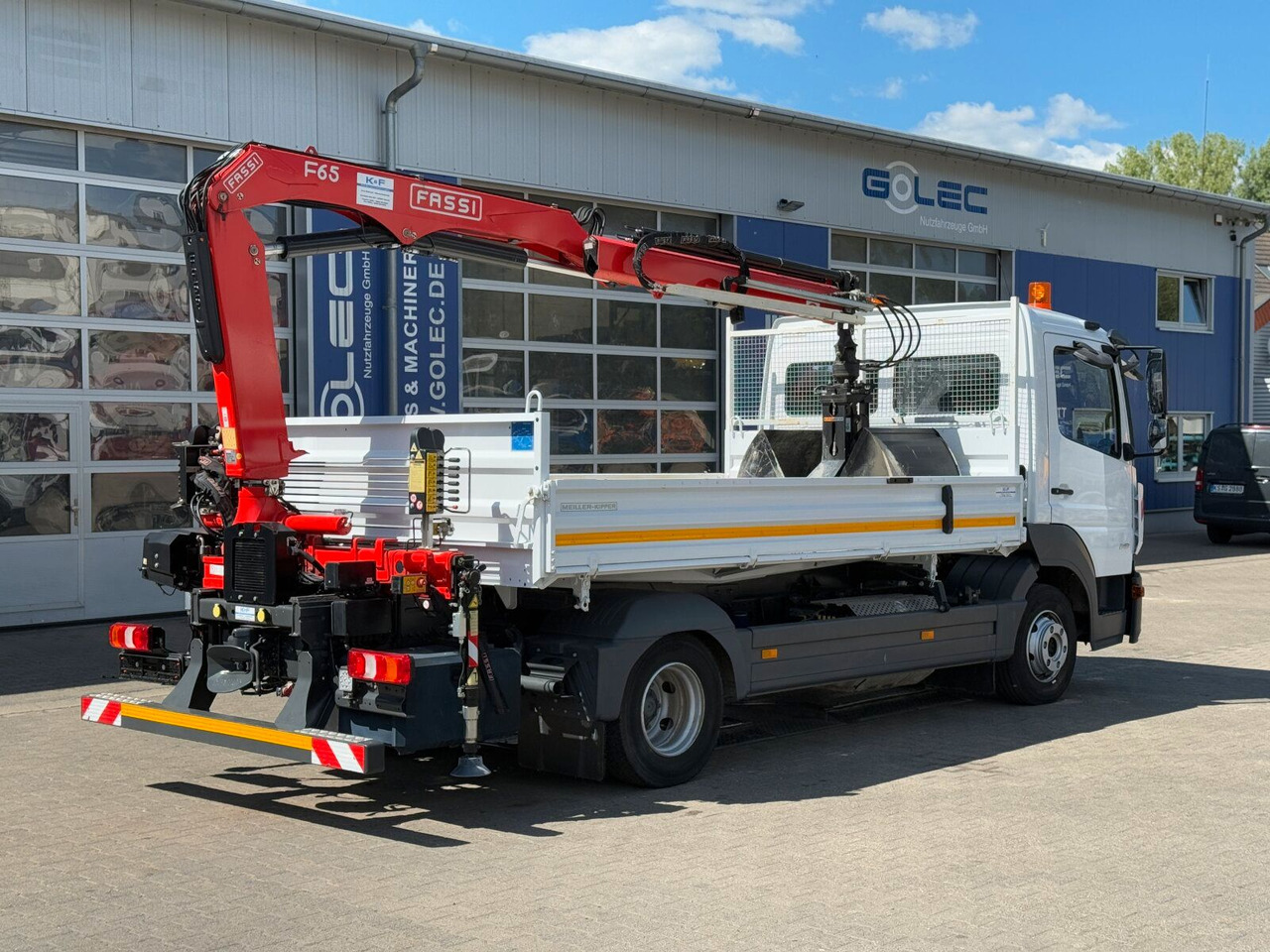 Mercedes-Benz ATEGO 818 4x2 Euro 6 Kipper Kran FASSI F65B.0.22 - Camión grúa: foto 5 Mercedes-Benz ATEGO 818 4x2 Euro 6 Kipper Kran FASSI F65B.0.22 - Camión grúa: foto 5
