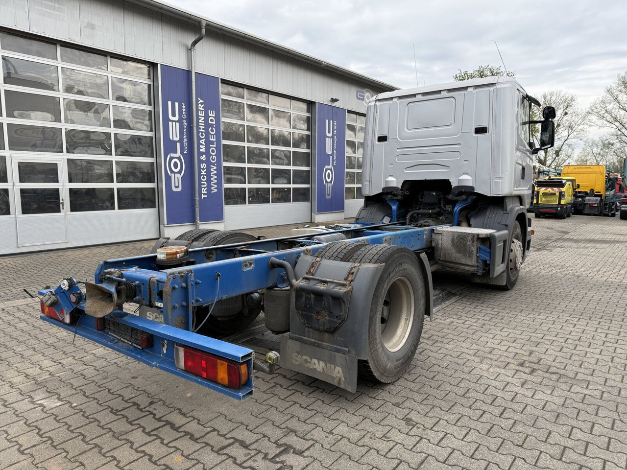 Scania R 420 Tankwagen ADR Fahrgestell Retarder Volluft - Camión chasis: foto 3 Scania R 420 Tankwagen ADR Fahrgestell Retarder Volluft - Camión chasis: foto 3