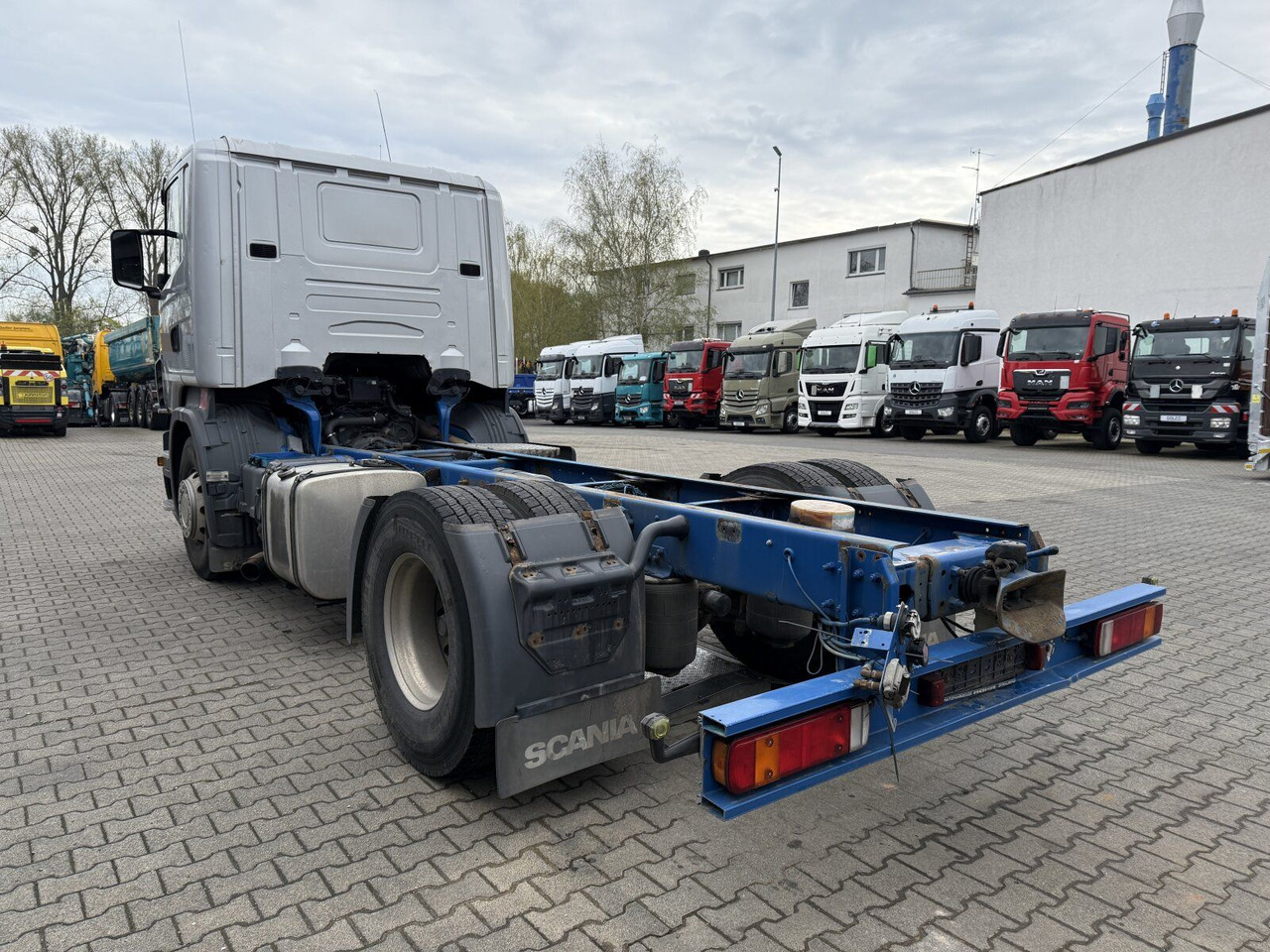Scania R 420 Tankwagen ADR Fahrgestell Retarder Volluft - Camión chasis: foto 5 Scania R 420 Tankwagen ADR Fahrgestell Retarder Volluft - Camión chasis: foto 5