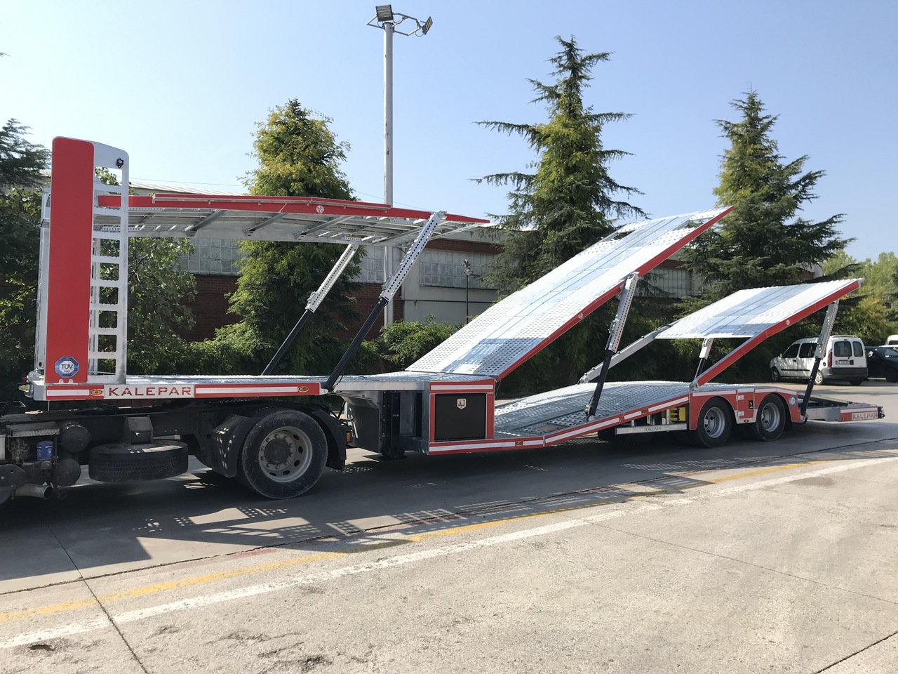 KALEPAR KLP 228V6-6 Loader Autotransporter - Semirremolque portavehículos: foto 4 KALEPAR KLP 228V6-6 Loader Autotransporter - Semirremolque portavehículos: foto 4