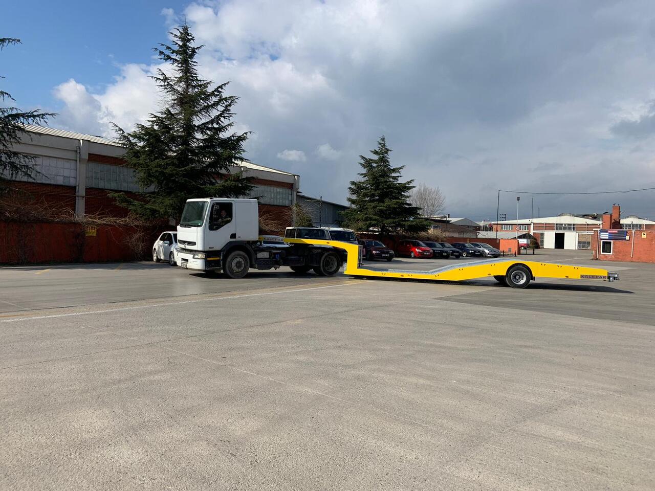 KALEPAR LKW/TRUCK TRANSPORTER - Semirremolque góndola rebajadas: foto 4 KALEPAR LKW/TRUCK TRANSPORTER - Semirremolque góndola rebajadas: foto 4