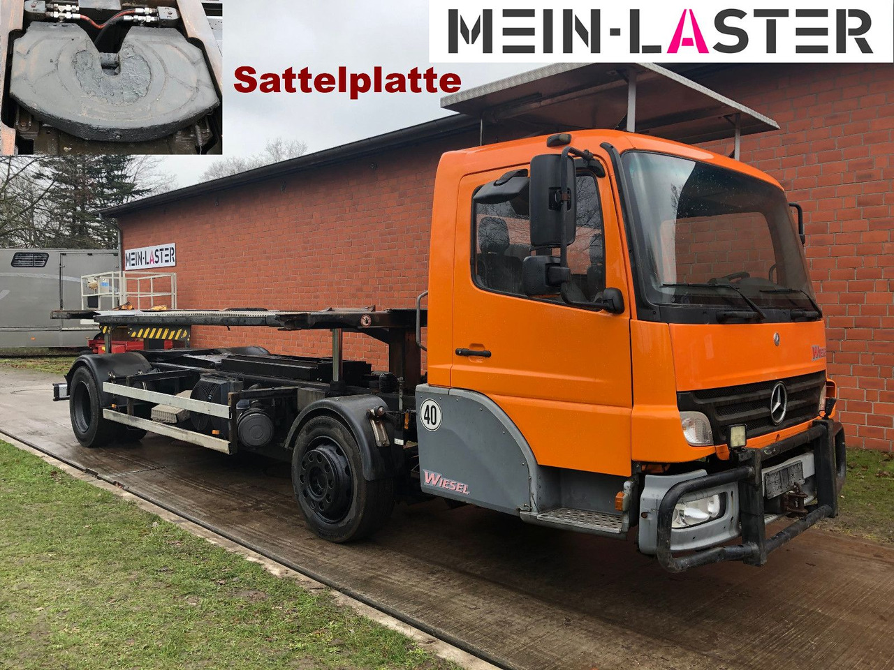 Mercedes-Benz Kamag Wiesel Umsetzter Sattelplatte - Camión portacontenedore/ Intercambiable: foto 1 Mercedes-Benz Kamag Wiesel Umsetzter Sattelplatte - Camión portacontenedore/ Intercambiable: foto 1