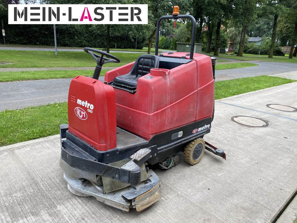 RCM Metro 1303 N Scheuersaugmaschine /3x Teller RCM Metro 1303 N Scheuersaugmaschine /3x Teller - Fregadora: foto 3 RCM Metro 1303 N Scheuersaugmaschine /3x Teller RCM Metro 1303 N Scheuersaugmaschine /3x Teller - Fregadora: foto 3