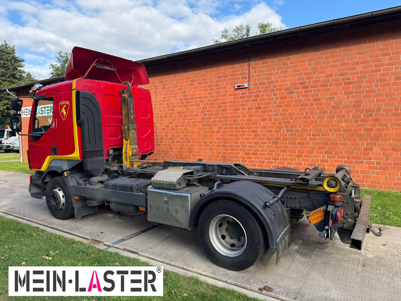 Volvo FL 250 Palfinger T10Duo City + StandardContainer - Camión multibasculante: foto 5 Volvo FL 250 Palfinger T10Duo City + StandardContainer - Camión multibasculante: foto 5