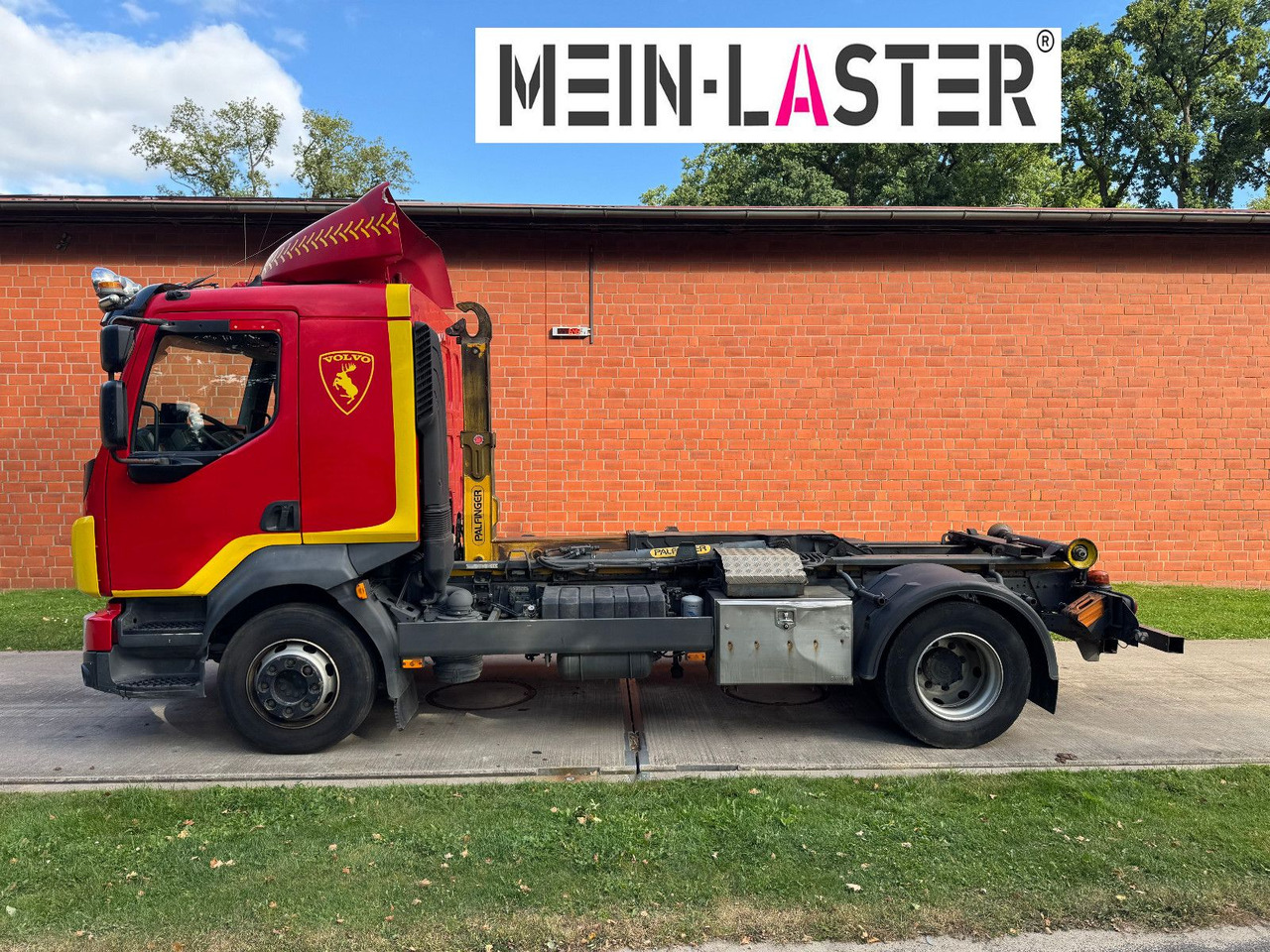 Volvo FL 250 Palfinger T10Duo City + StandardContainer - Camión multibasculante: foto 4 Volvo FL 250 Palfinger T10Duo City + StandardContainer - Camión multibasculante: foto 4