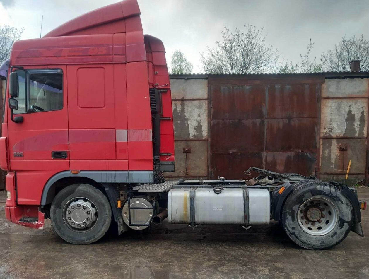 DAF XF 95.430 - Cabeza tractora: foto 2 DAF XF 95.430 - Cabeza tractora: foto 2