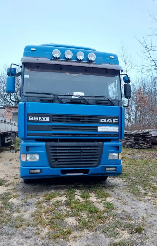 DAF XF95.380 - Cabeza tractora: foto 2 DAF XF95.380 - Cabeza tractora: foto 2